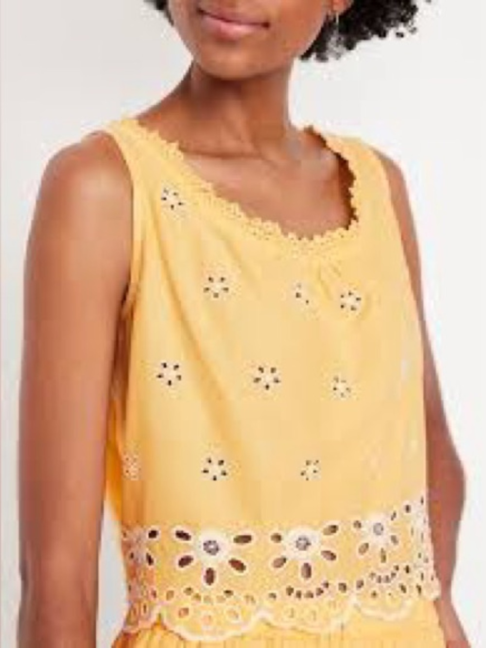 Old Navy Sleeveless Eyelet Top
